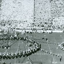 UCLA and Cal bands at Cal circle set