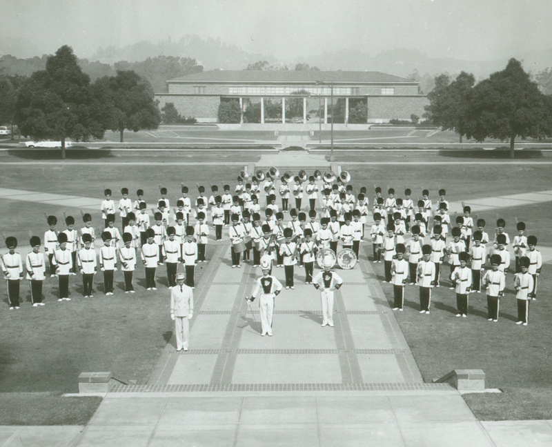 Group photo at Schoenberg Quad, 1950's