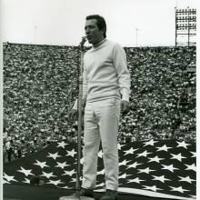 1967 UCLA vs USC 11/18/67 Guest Artist Andy Williams