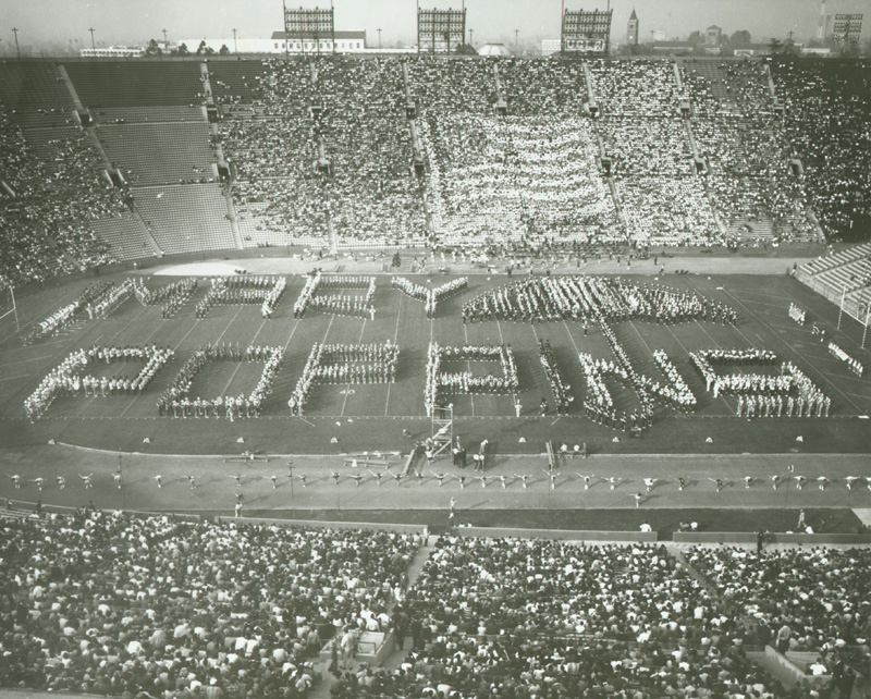 1965 Mary Poppins Band Day formation, Band Day, Coliseum, November 6, 1965