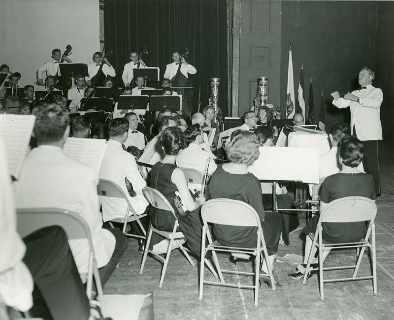 Clarence Sawhill conducting, 1960's