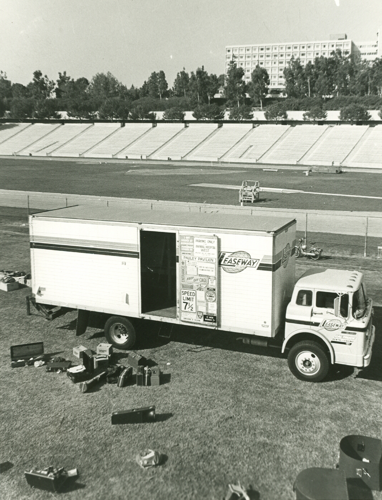 Equipment truck, 1982