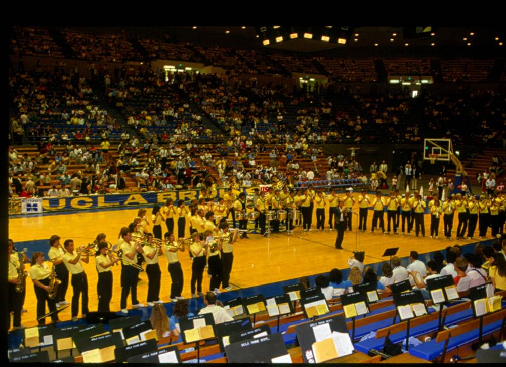 1983-84 - Al Vizzutti at Basketball game 7