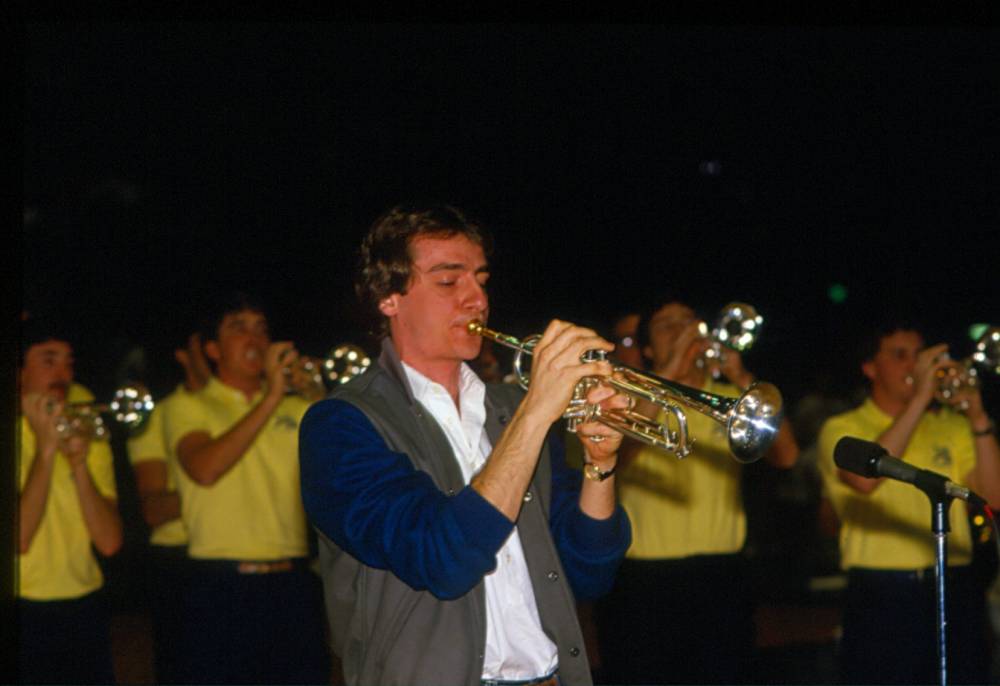 1983-84 - Al Vizzutti at Basketball game 8