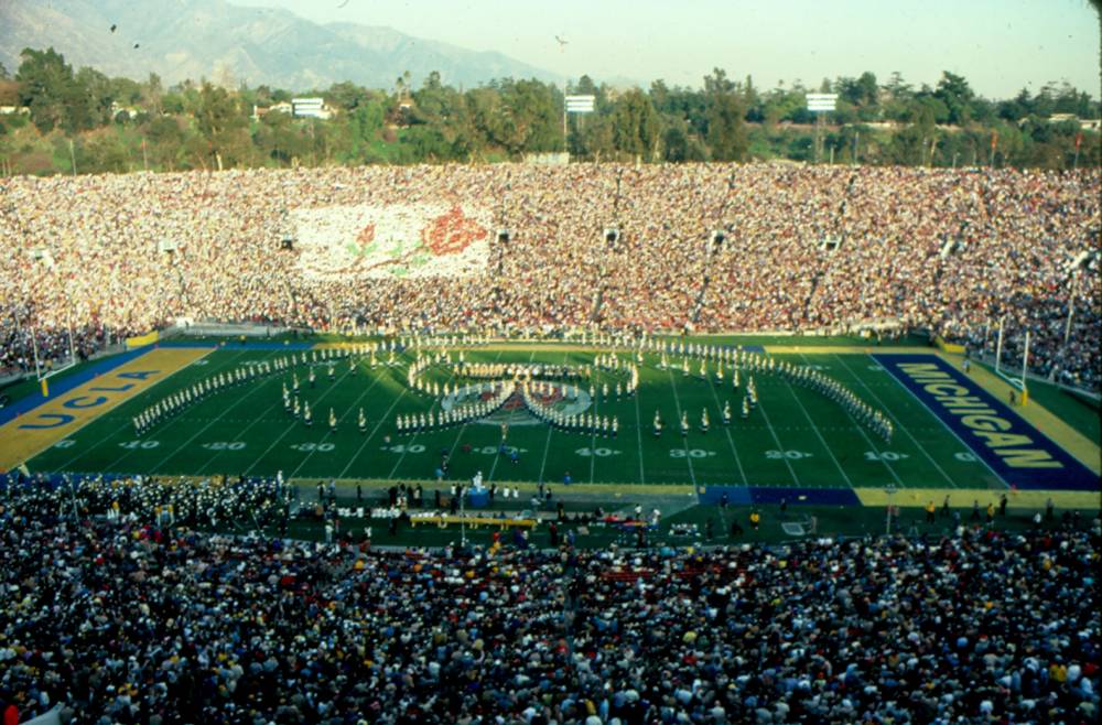 1983 Rose Bowl Halftime Opening Set