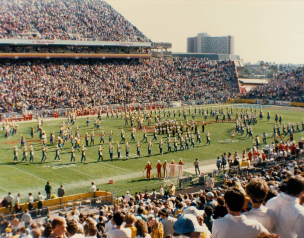 Les T Fiesta Bowl 1985b