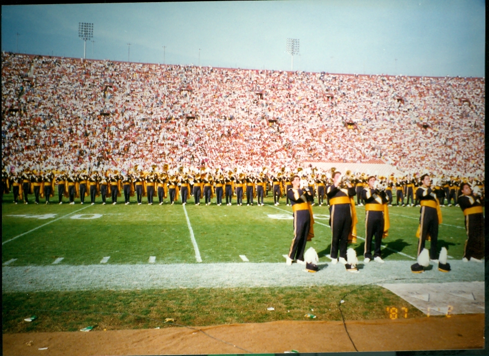 1986 11 22 USC - Halftime