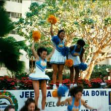 Cheerleaders at the first rally at mall