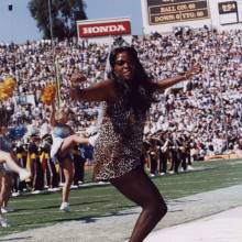 Tina Turner shakes it, The Vegas show, Oregon game, October 17, 1998