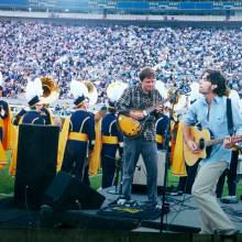 Pseudopod performing "Wisdom" at halftime 10/14/00