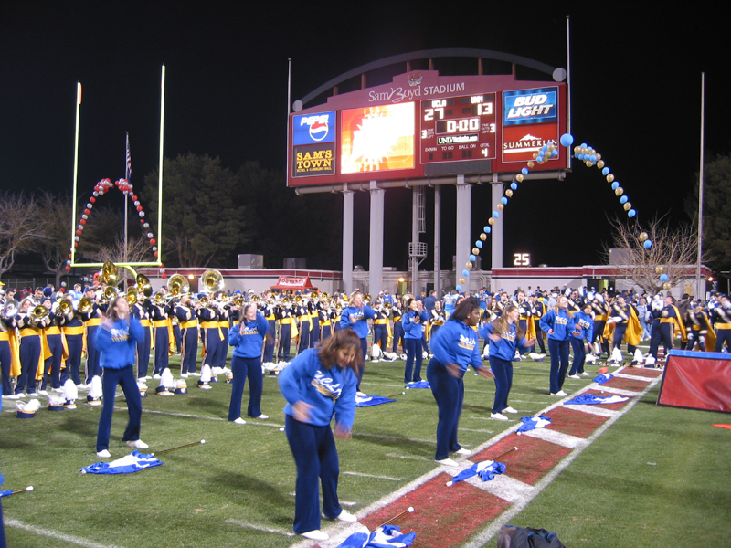 Postgame scoreboard, 2002 Las Vegas Bowl, December 25, 2002