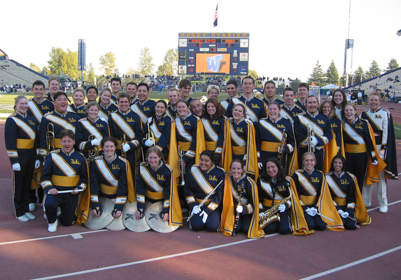 Group photo in Husky Stadium, Washington game, November 2, 2002