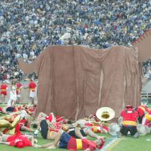 The Trojans all pass out drunk from the celebration, Oregon game, November 15, 2003
