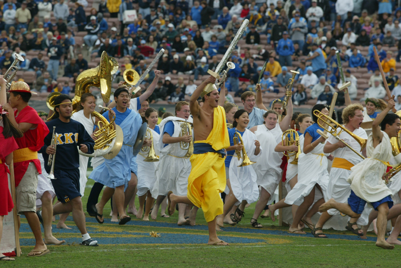 The King leads the final attack, Oregon game, November 15, 2003