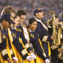 "Movin' On Up," Cal game, October 8, 2005