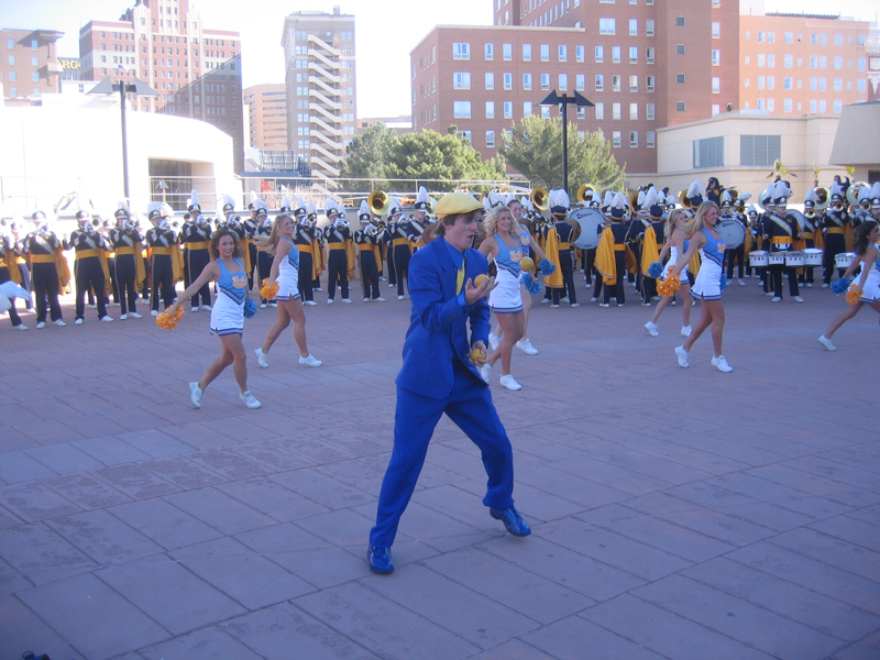 Band Juggler Chris Smith, 2005