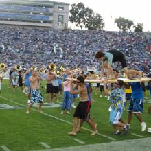 Surfing during the Beach Show, Arizona game, October 7, 2006