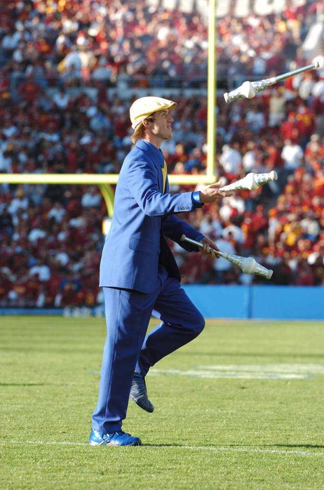 Band Juggler Chris Smith during halftime, USC game, December 2,  2006