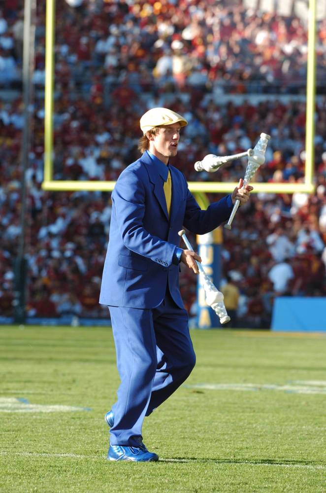 Band Juggler Chris Smith during halftime, USC game, December 2,  2006