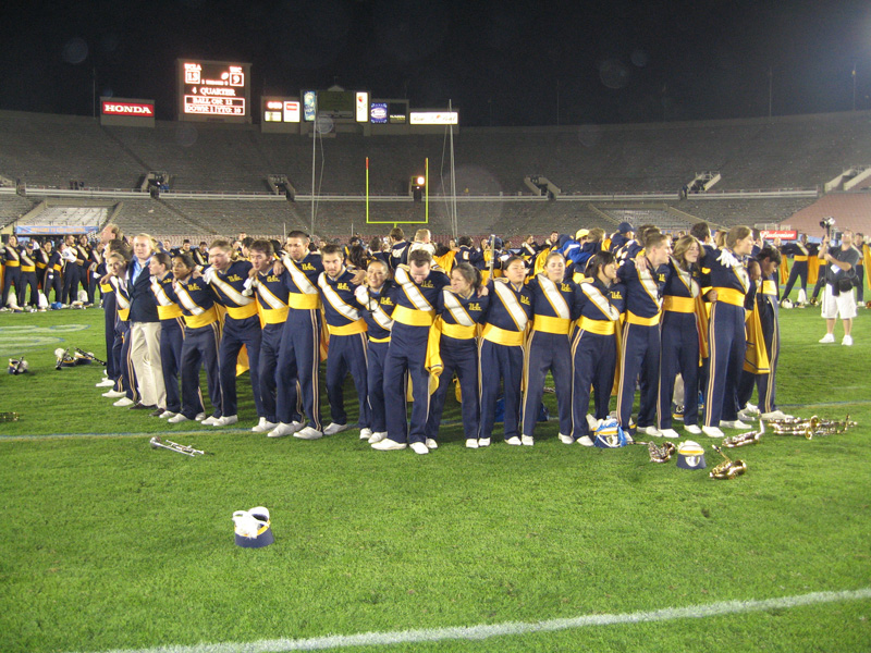 Seniors singing "Sons," USC game, December 2, 2006