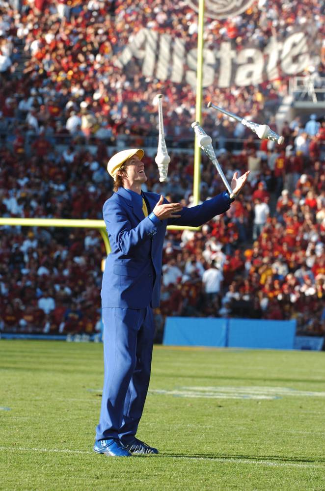 Band Juggler Chris Smith during halftime, USC game, December 2,  2006