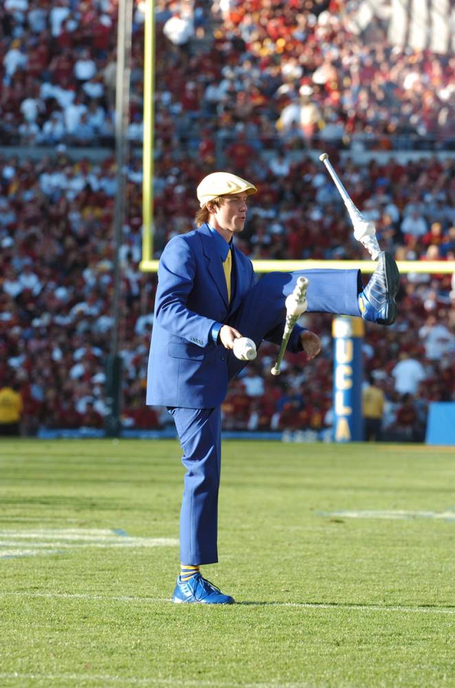 Band Juggler Chris Smith during halftime, USC game, December 2,  2006