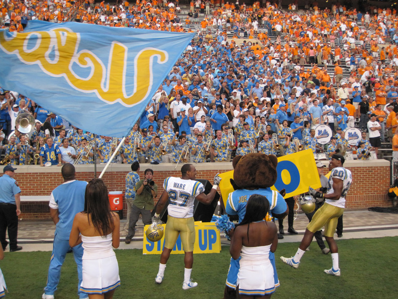 Spirit squad and team cheer after victory, Neyland Stadium, September 12, 2009 