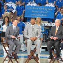 Band behind ESPN College GameDay hosts, March 2, 2013