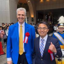 Gordon Henderson and Aichi Prefecture Governor Hideaki Ōmura