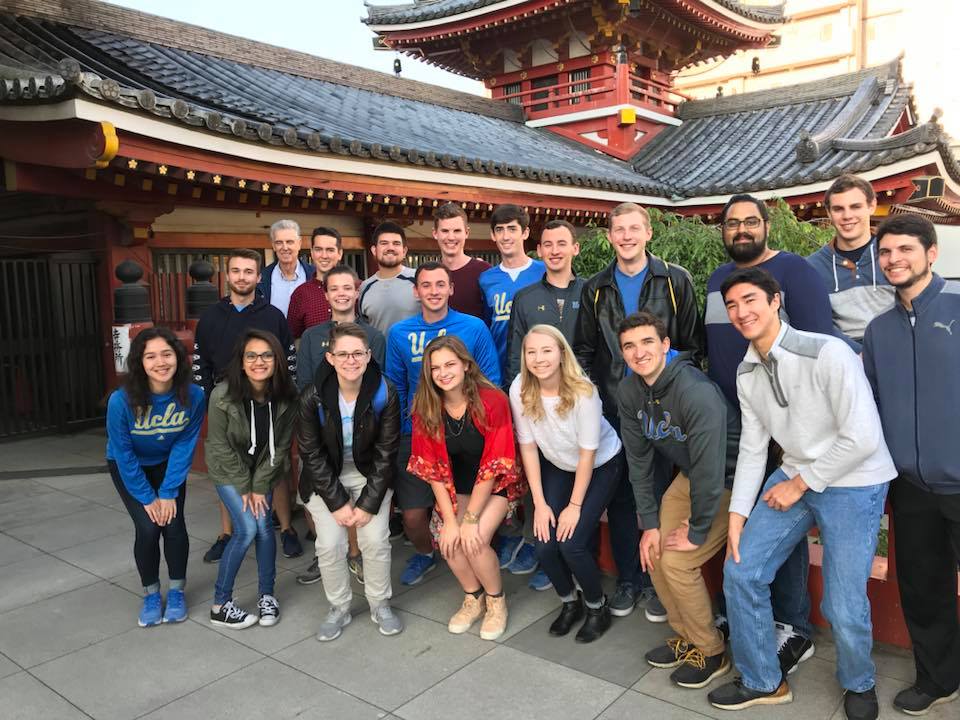 Group photo at the Osu Kannon Buddhist Temple