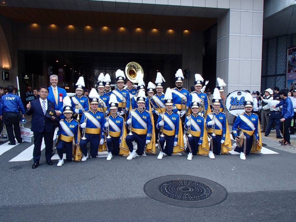 Group photo with the Governor of the Aichi Prefecture Hideaki Ōmura