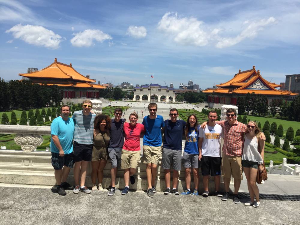 Chiang Kai Shek Memorial overlooking Freedom Plaza