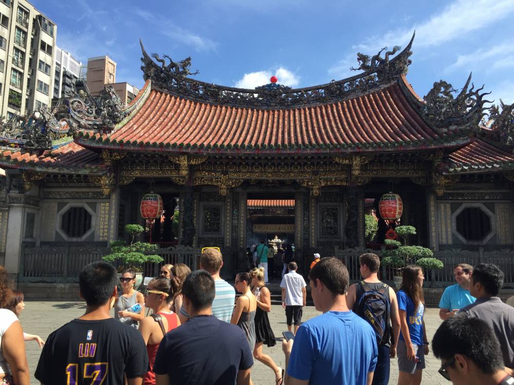 Longshan Temple 